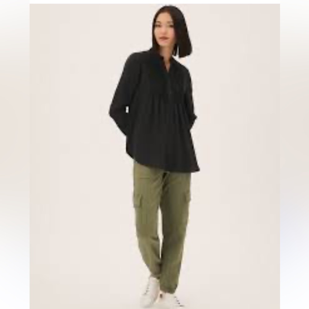 Aritzia Wilfred Free Black Pleated 
Half Button Tunic Top -EUC -Sz Xs 🖤